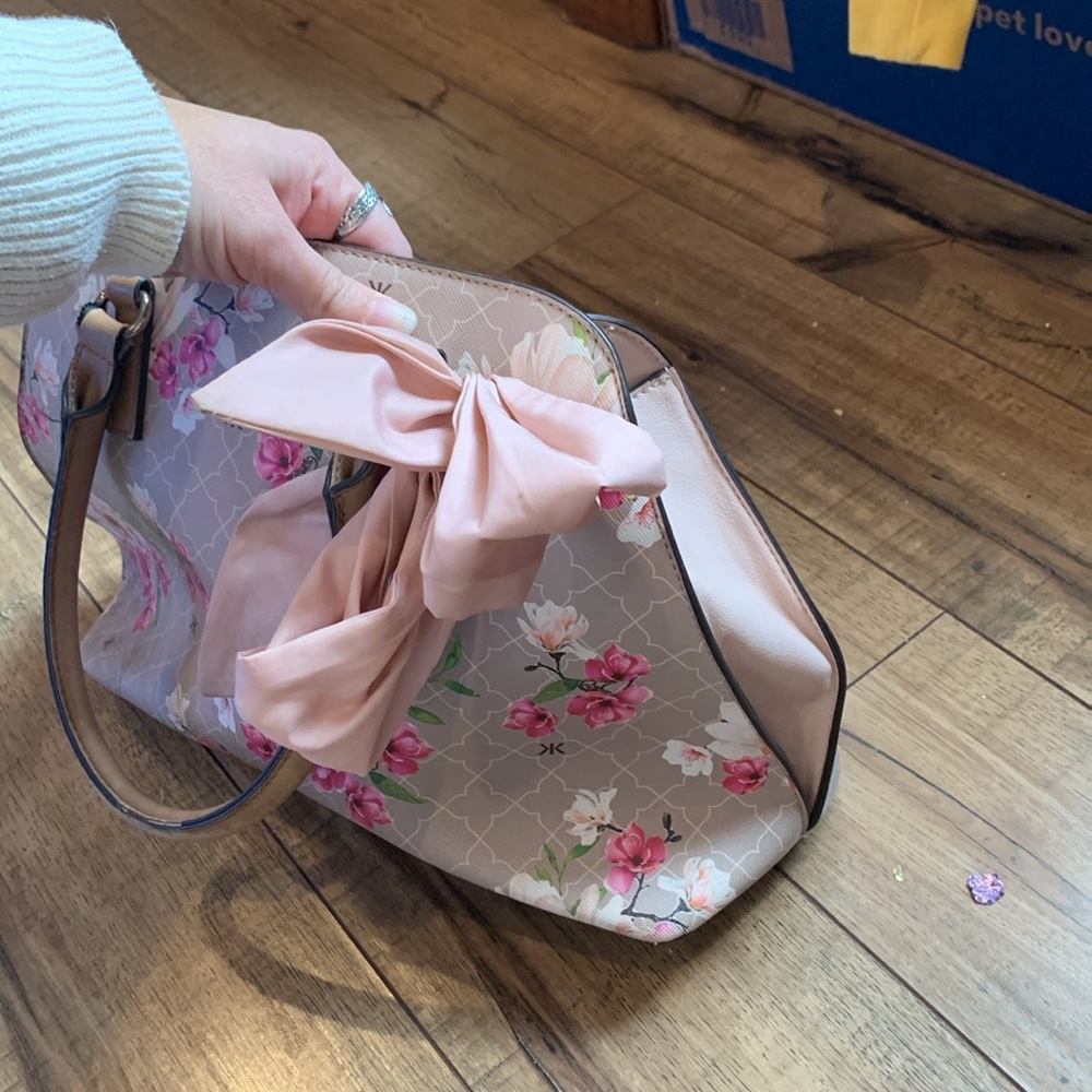 Handbag - Picture 2 of 4